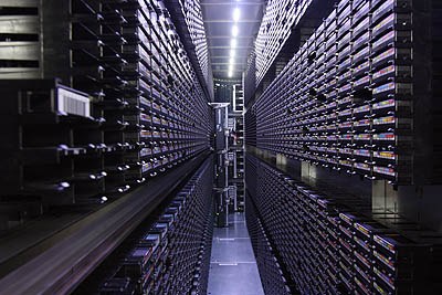 Magnetbandarchiv innen