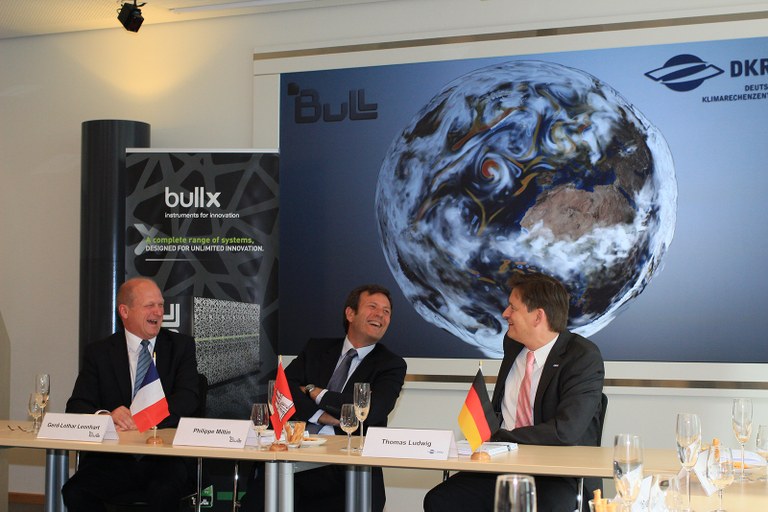 Vertragsunterschrift BULL DKRZ