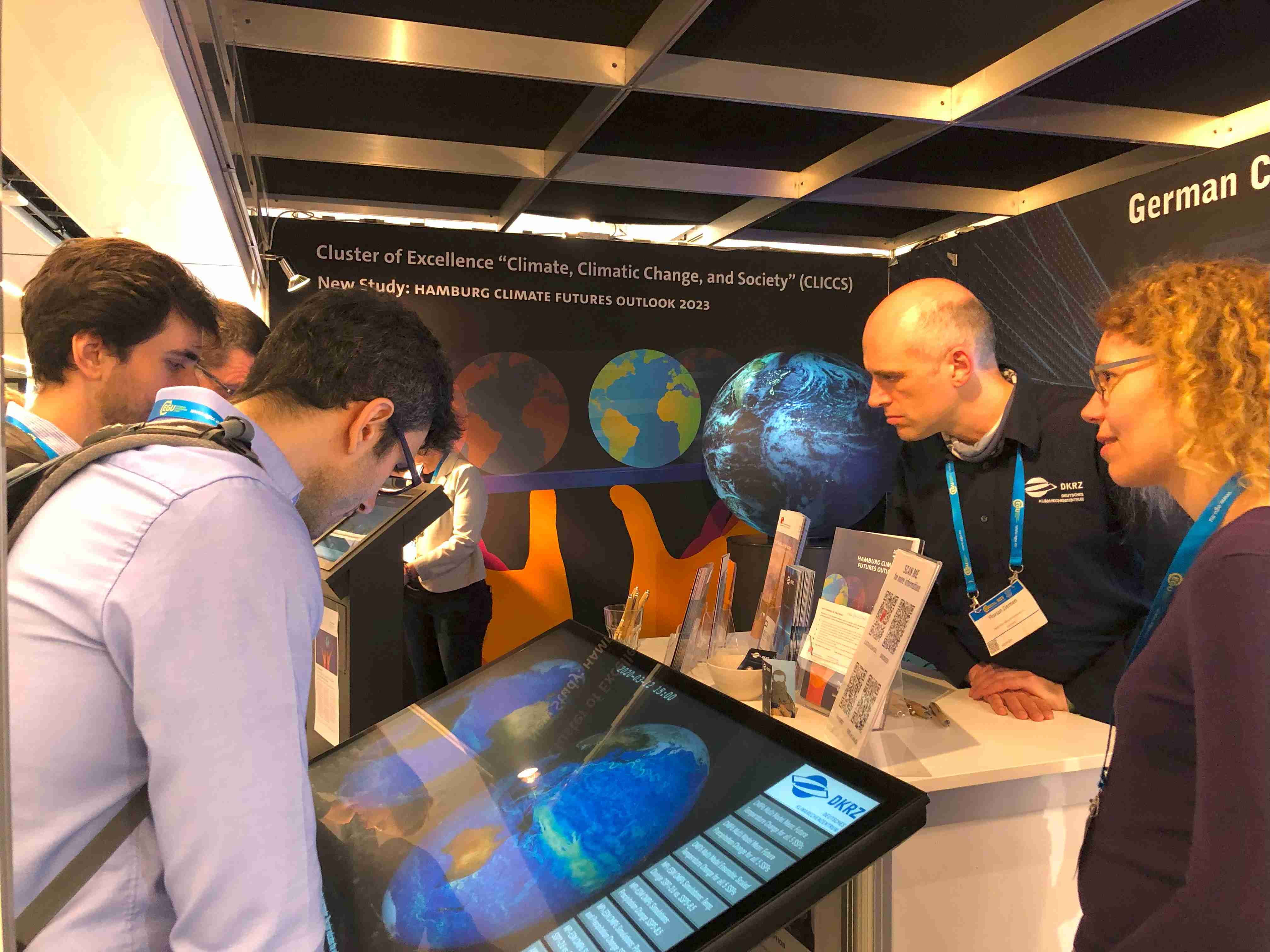 EGU 2024 DKRZ, CEN, and CLiCCS represent Hamburg climate research